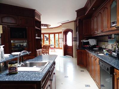Casa de 4 alcobas en venta en El Poblado, Medellín, 1100 m² · foto 6 de 19