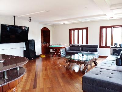 Casa de 4 alcobas en venta en El Poblado, Medellín, 1100 m² · foto 8 de 19