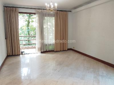 Casa de 5 alcobas en venta en El Poblado, Medellín, 400 m² · foto 2 de 20
