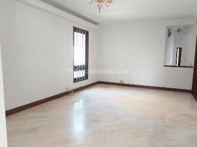 Casa de 5 alcobas en venta en El Poblado, Medellín, 400 m² · foto 6 de 20