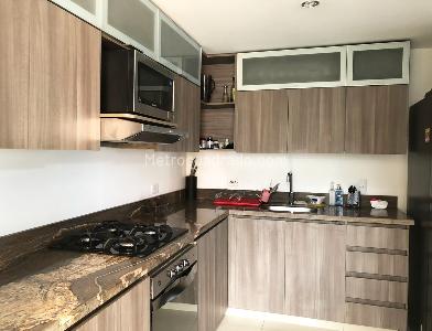 Apartamento de 3 alcobas en venta en Envigado, Envigado, 199 m² · foto 4 de 13