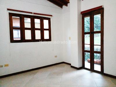 Casa de 3 alcobas en venta en Sabaneta, Sabaneta, 412 m² · foto 10 de 19