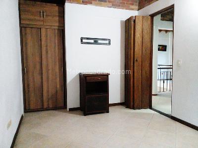 Casa de 3 alcobas en venta en Sabaneta, Sabaneta, 412 m² · foto 11 de 19