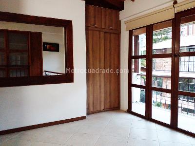 Casa de 3 alcobas en venta en Sabaneta, Sabaneta, 412 m² · foto 13 de 19