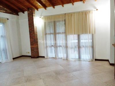 Casa de 3 alcobas en venta en Sabaneta, Sabaneta, 412 m² · foto 14 de 19