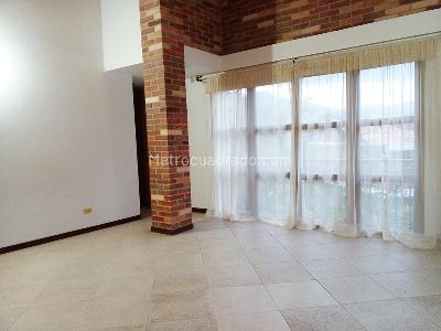 Casa de 3 alcobas en venta en Sabaneta, Sabaneta, 412 m² · foto 16 de 19
