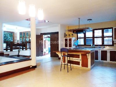 Casa de 3 alcobas en venta en Sabaneta, Sabaneta, 412 m² · foto 5 de 19