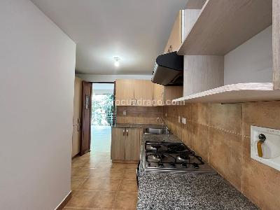 Casa en arriendo en El Poblado, Medellín · foto 7 de 19