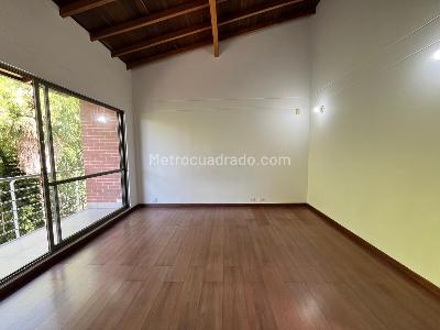 Casa en arriendo en El Poblado, Medellín · foto 11 de 19