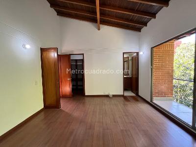 Casa en arriendo en El Poblado, Medellín · foto 12 de 19
