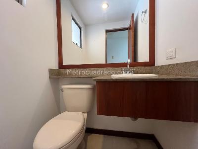 Casa en arriendo en El Poblado, Medellín · foto 16 de 19
