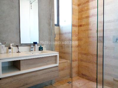 Apartamento de 3 alcobas en venta en El Poblado, Medellín, 312 m² · foto 16 de 18