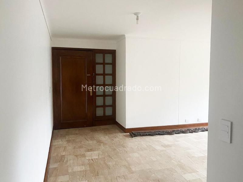 Apartamento Amplio de 2 Alcobas en El Poblado - 4