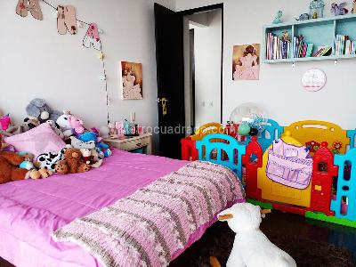 Casa de 3 alcobas en venta en El Poblado, Medellín, 450 m² · foto 13 de 18