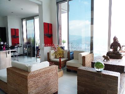 Casa de 3 alcobas en venta en El Poblado, Medellín, 450 m² · foto 3 de 18