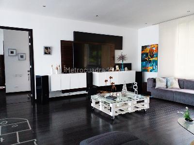 Casa de 3 alcobas en venta en El Poblado, Medellín, 450 m² · foto 7 de 18