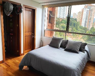 Apartamento de 3 alcobas en venta en El Poblado, Medellín, 223 m² · foto 13 de 15