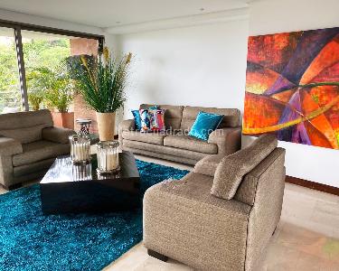 Apartamento de 3 alcobas en venta en El Poblado, Medellín, 223 m² · foto 2 de 15