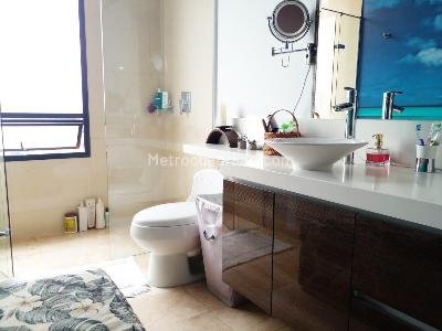 Apartamento de 2 alcobas en venta en El Poblado, Medellín, 190 m² · foto 14 de 17