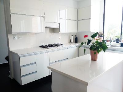 Apartamento de 2 alcobas en venta en El Poblado, Medellín, 190 m² · foto 5 de 17