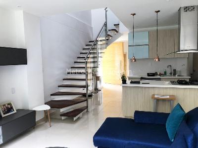 Casa de 3 alcobas en venta en Envigado, Envigado, 235 m² · foto 2 de 14