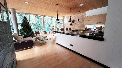 Casa de 4 alcobas en venta en Envigado, Envigado, 319 m² · foto 2 de 19