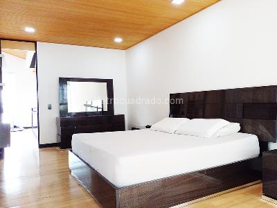 Casa de 4 alcobas en venta en Envigado, Envigado, 319 m² · foto 9 de 19