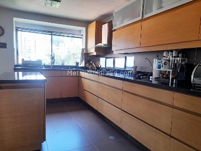 Apartamento en venta en El Poblado, Medellín · foto 4 de 16
