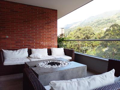 Apartamento de 3 alcobas en venta en El Poblado, Medellín, 262 m² · foto 16 de 16
