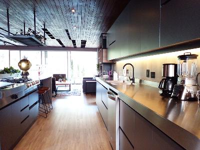 Apartamento de 3 alcobas en venta en El Poblado, Medellín, 262 m² · foto 5 de 16
