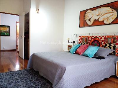 Casa de 3 alcobas en venta en El Poblado, Medellín, 247 m² · foto 11 de 17