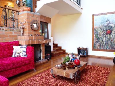 Casa de 3 alcobas en venta en El Poblado, Medellín, 247 m² · foto 2 de 17