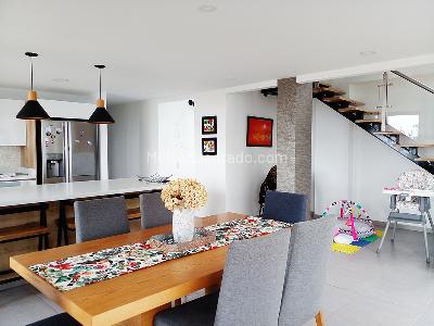 Casa de 3 alcobas en venta en Envigado, Envigado, 520 m² · foto 3 de 17