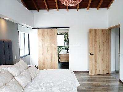 Casa de 3 alcobas en venta en Envigado, Envigado, 520 m² · foto 9 de 17