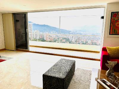 Apartamento de 3 alcobas en venta en Los Balsos, Medellín, 207 m² · foto 2 de 16