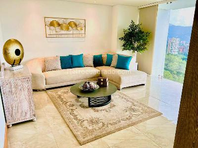 Apartamento de 3 alcobas en venta en Los Balsos, Medellín, 207 m² · foto 3 de 16