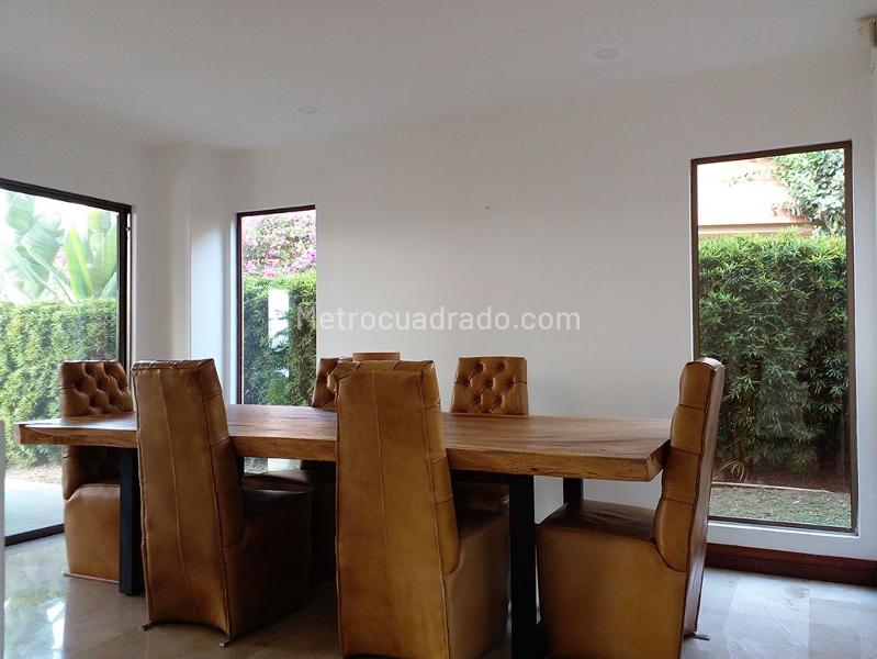 Casa de 4 Alcobas en Arriendo y Venta en Conjunto Cerrado, El Poblado - 5