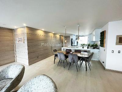Apartamento en venta en Envigado, Envigado · foto 2 de 15