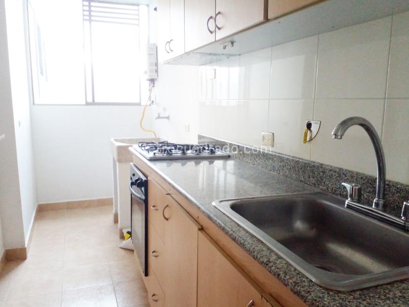 Apartamento de 3 Alcobas en El Poblado (Los Balsos) con Balcón - 6