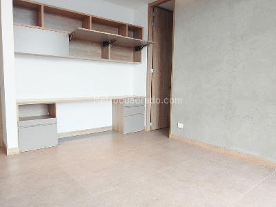 Apartamento de 2 alcobas en venta en El Poblado, Medellín, 189 m² · foto 11 de 15