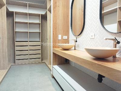 Apartamento de 2 alcobas en venta en El Poblado, Medellín, 189 m² · foto 12 de 15