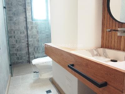 Apartamento de 2 alcobas en venta en El Poblado, Medellín, 189 m² · foto 14 de 15