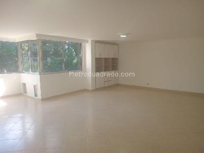Apartamento de 3 alcobas en arriendo en El Poblado, Medellín, 150 m² · foto 3 de 18