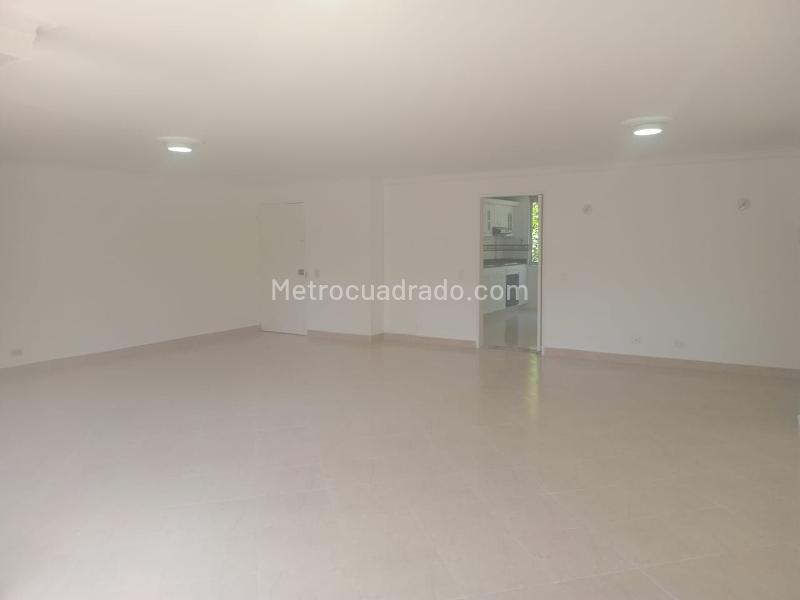 Apartamento Exterior de 3 Alcobas cerca a Manila en El Poblado - 4