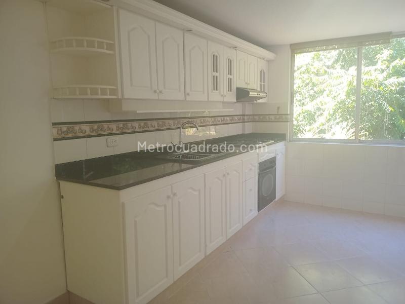 Apartamento Exterior de 3 Alcobas cerca a Manila en El Poblado - 5