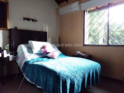 Casa de 4 alcobas en arriendo en El Poblado, Medellín, 500 m² · foto 12 de 17