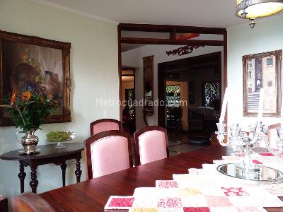 Casa de 4 alcobas en arriendo en El Poblado, Medellín, 500 m² · foto 4 de 17