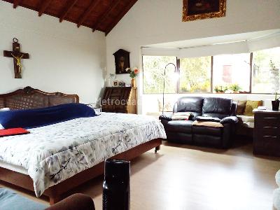 Casa de 4 alcobas en arriendo en El Poblado, Medellín, 500 m² · foto 9 de 17