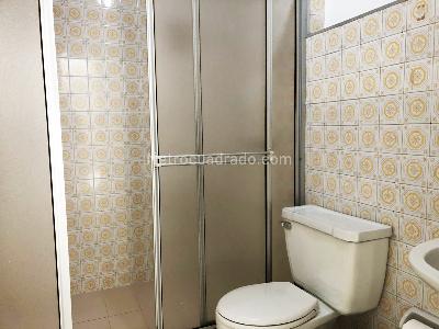 Casa de 5 alcobas en venta en Laureles, Medellín, 600 m² · foto 16 de 18