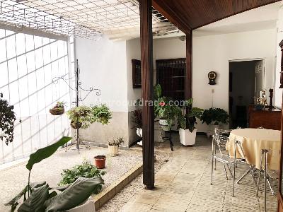 Casa de 5 alcobas en venta en Laureles, Medellín, 600 m² · foto 18 de 18